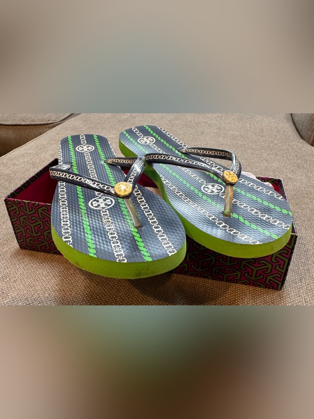 Tory Burch Navy & Green Logo Strap Flip Flops with Gold Hardware - Picture 4 of 6
